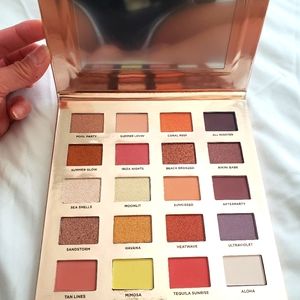 Iconic eyeshadow palette